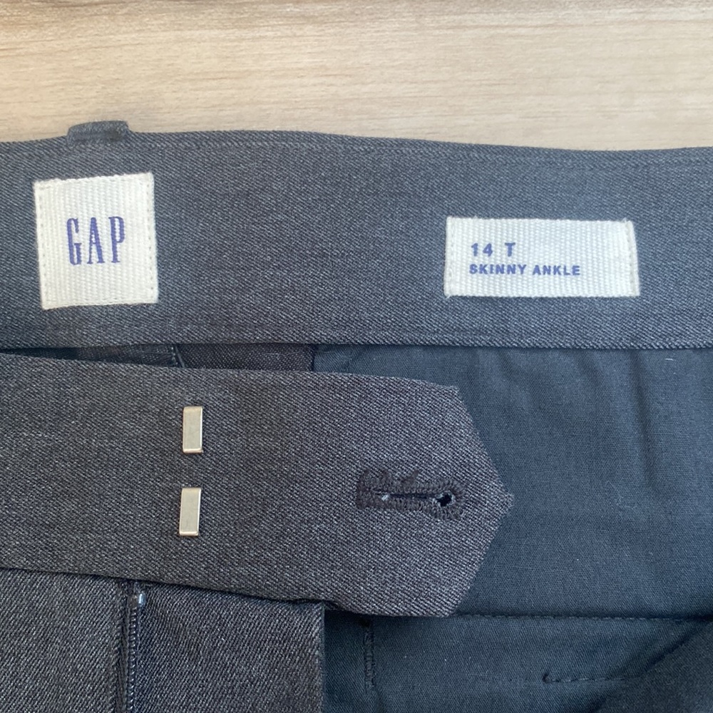 Gap Womens 14 T Skinny Ankle Slacks. Grey. Front zipper pockets and faux back - Picture 6 of 12